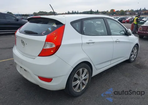 2013 Hyundai Accent Se z USA, uszkodzony, nr VIN KMHCU5AE2DU087466